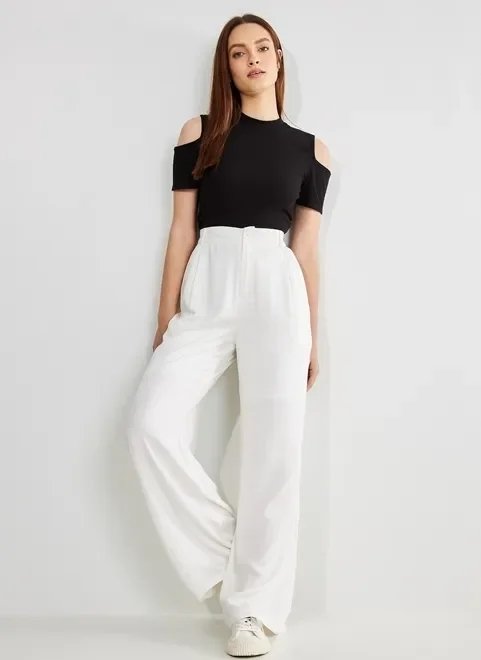 blusa preta com ombro de fora blusa preta com ombro de fora