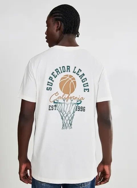 camiseta alongada estampa nas costas camiseta alongada estampa nas costas