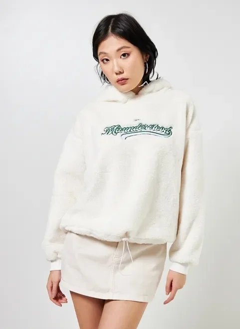 moletom peludinho com bordado moletom peludinho com bordado