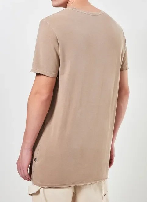 camiseta alongada estonada com etiqueta camiseta alongada estonada com etiqueta