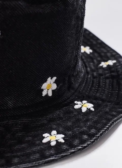 bucket hat preto com margaridas bucket hat preto com margaridas