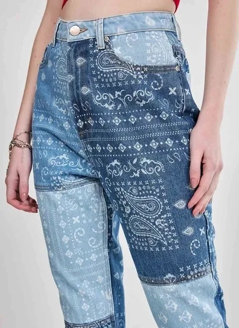 calça mom jeans estampa paisley calça mom jeans estampa paisley