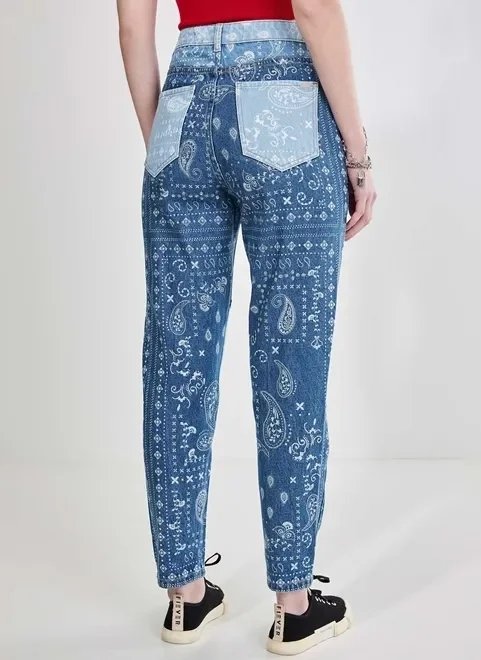calça mom jeans estampa paisley calça mom jeans estampa paisley