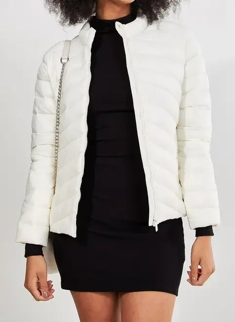 jaqueta puffer off-white jaqueta puffer off-white