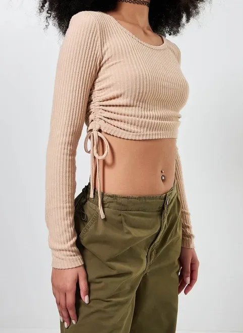 blusa manga longa com amarração lateral blusa manga longa com amarração lateral