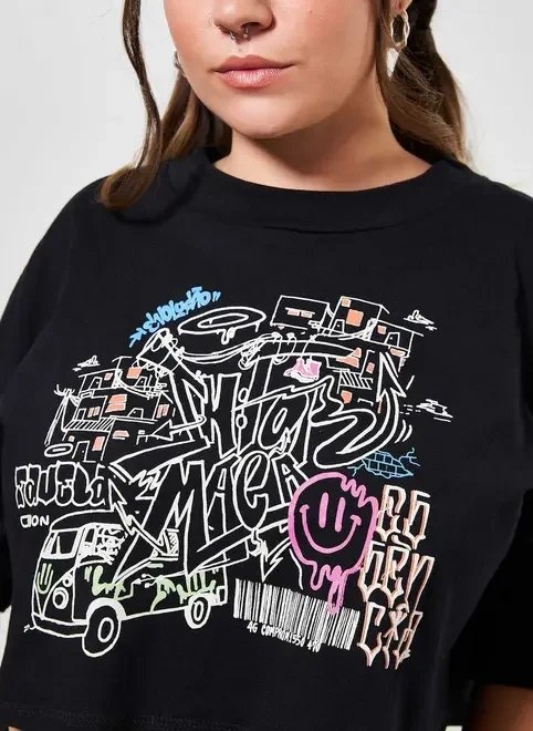 camiseta cropped collab graffiti camiseta cropped collab graffiti