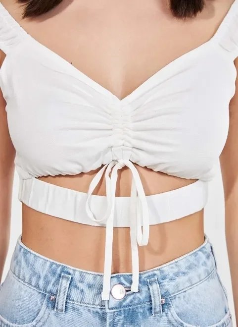 cropped off-white com amarração e lastex cropped off-white com amarração e lastex