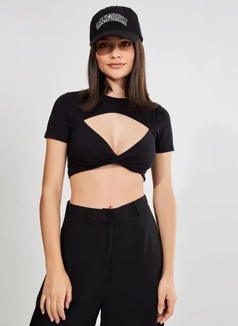 cropped cut out com torção cropped cut out com torção