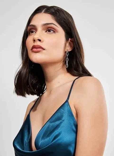 brincos longos de correntinhas e strass brincos longos de correntinhas e strass