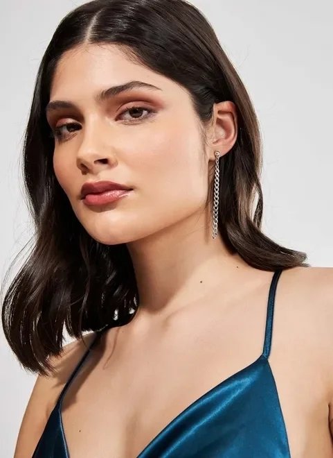 brincos longos de correntinhas e strass brincos longos de correntinhas e strass