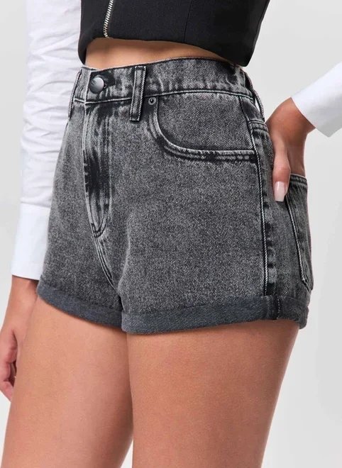 short jeans mom cintura com elástico short jeans mom cintura com elástico