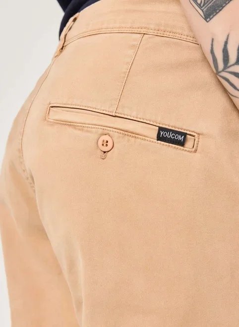 calça chino slim em sarja caqui calça chino slim em sarja caqui