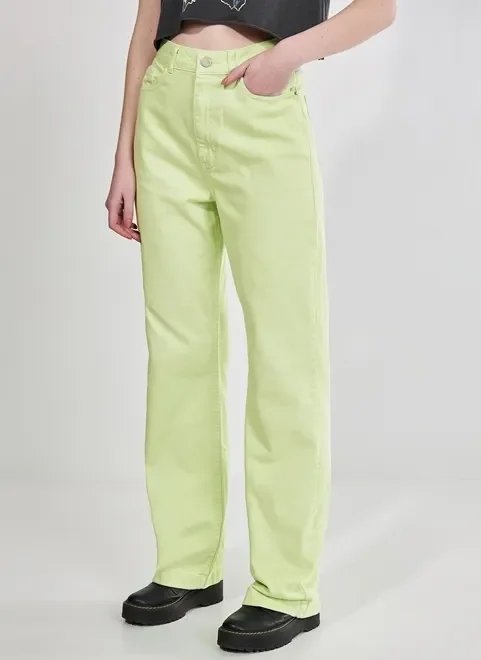 calça reta over de sarja verde lima calça reta over de sarja verde lima