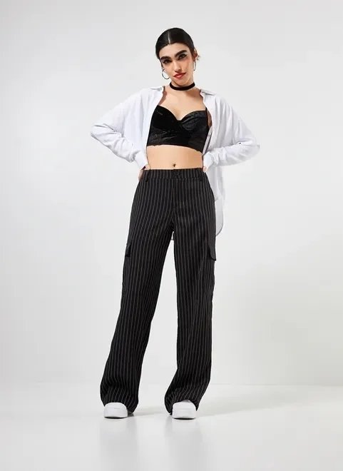 calça de alfaiataria listrada cargo calça de alfaiataria listrada cargo