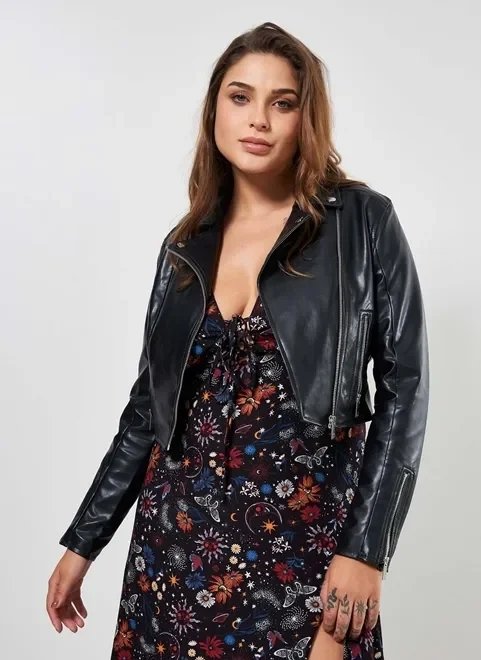 jaqueta cropped em poliuretano liso jaqueta cropped em poliuretano liso