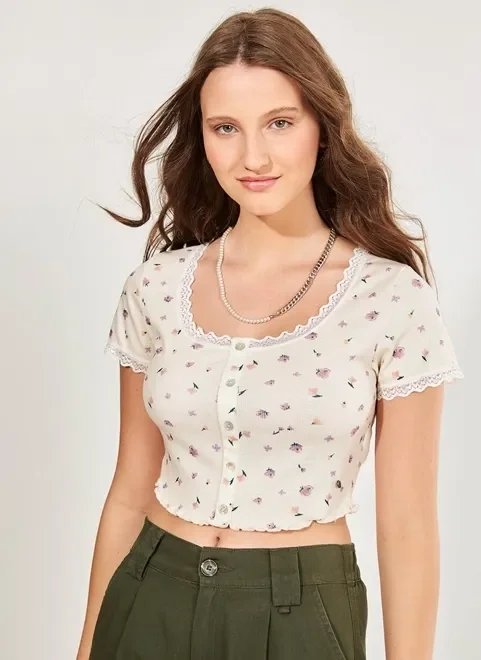 blusa cropped romântica florzinhas blusa cropped romântica florzinhas