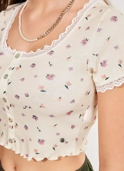 blusa cropped romântica florzinhas blusa cropped romântica florzinhas