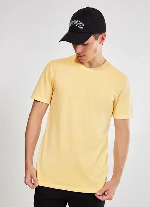 camiseta amarela estonada camiseta amarela estonada