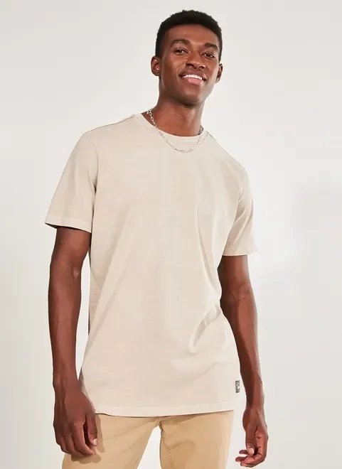camiseta alongada com estampa nas costas camiseta alongada com estampa nas costas