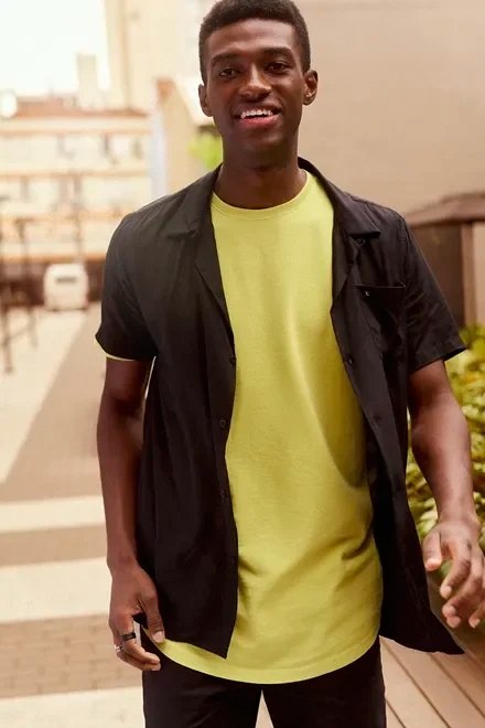 camiseta alongada estonada verde neon camiseta alongada estonada verde neon