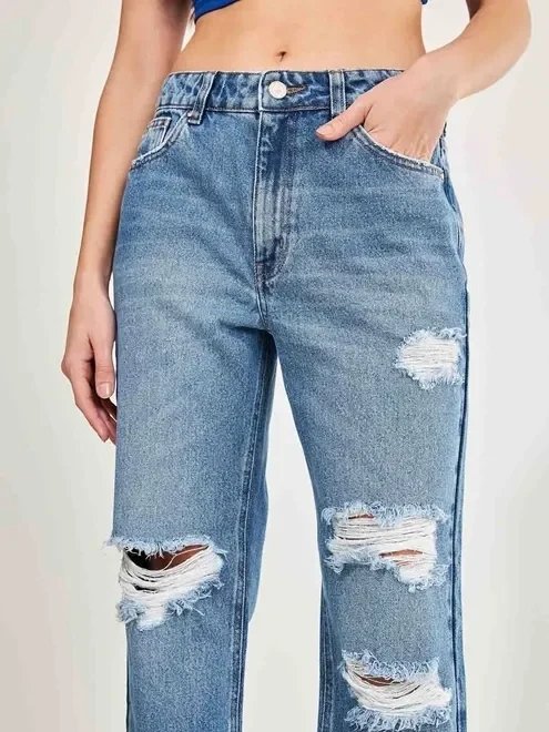 calça jeans com rasgos calça jeans com rasgos