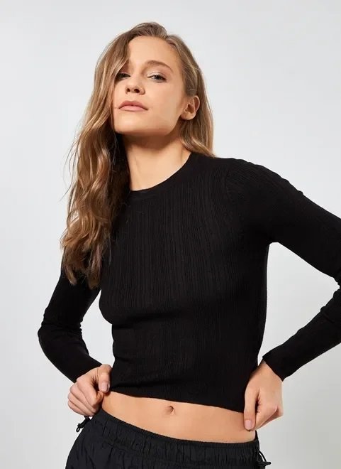 blusa de manga longa em retilínea blusa de manga longa em retilínea