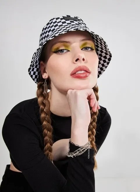 bucket hat grid preto e branco bucket hat grid preto e branco