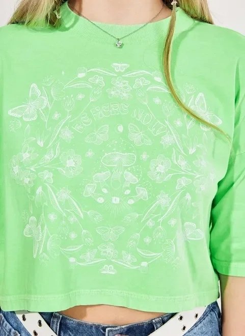 camiseta cropped estampa natureza mística camiseta cropped estampa natureza mística