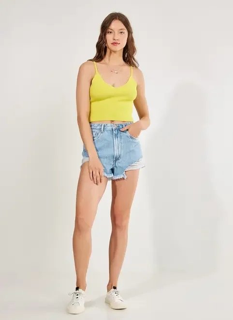 blusa de alcinha em retilínea blusa de alcinha em retilínea