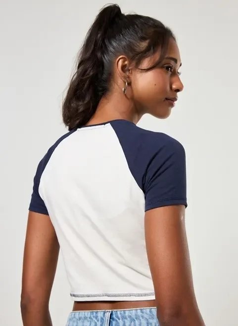 blusa cropped raglan summer chaser blusa cropped raglan summer chaser