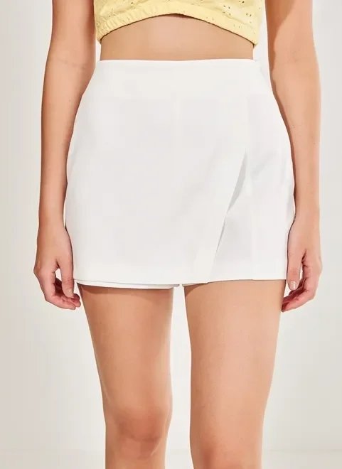 short saia de alfaiataria off-white short saia de alfaiataria off-white