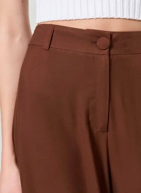 calça pantalona em tecido de viscose calça pantalona em tecido de viscose