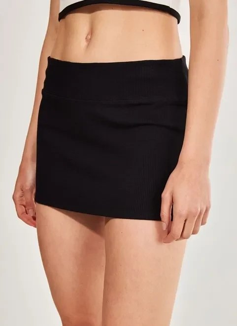 minissaia de cintura baixa preta minissaia de cintura baixa preta