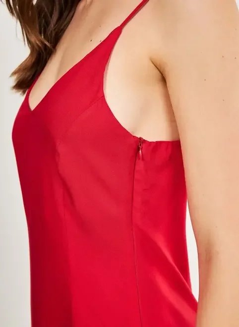 vestido vermelho com fendinha vestido vermelho com fendinha