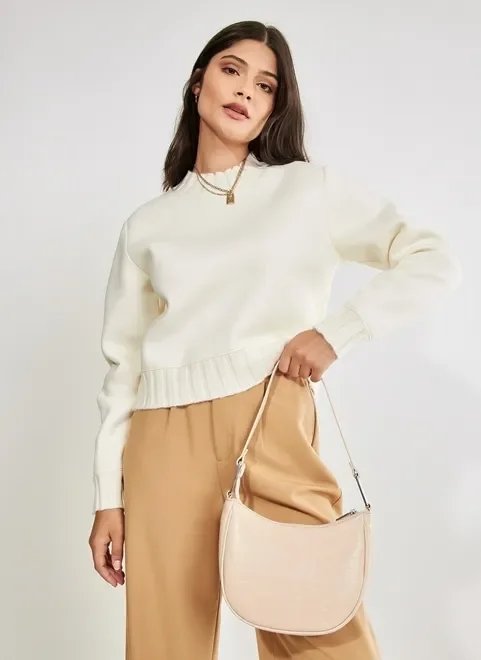 moletom com detalhes em retilínea moletom com detalhes em retilínea