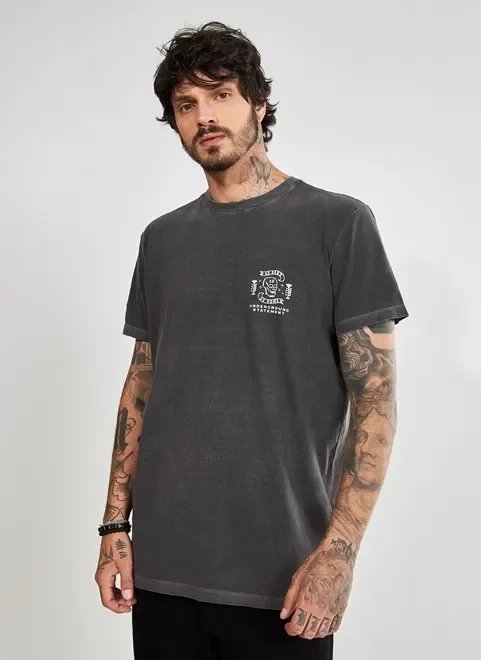 camiseta alongada estonada caveiras camiseta alongada estonada caveiras