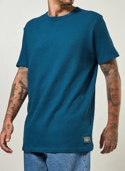 camiseta alongada e texturizada camiseta alongada e texturizada