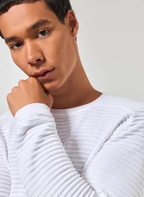 blusão leve em retilínea texturizada blusão leve em retilínea texturizada