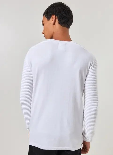 blusão leve em retilínea texturizada blusão leve em retilínea texturizada