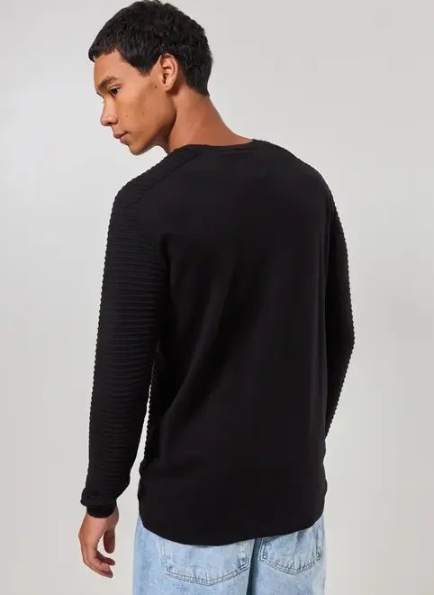 blusão leve em retilínea texturizada blusão leve em retilínea texturizada