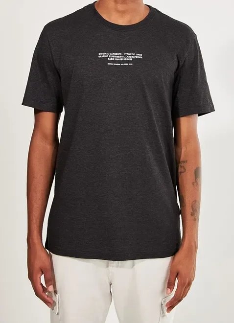 camiseta preta mescla com escrito camiseta preta mescla com escrito