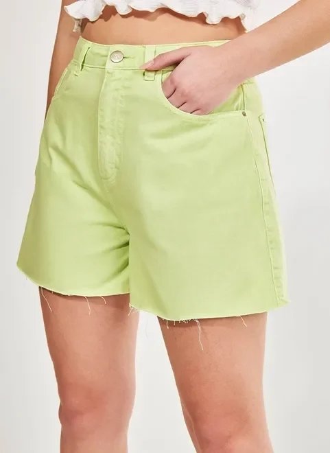 short mom em sarja verde lima short mom em sarja verde lima