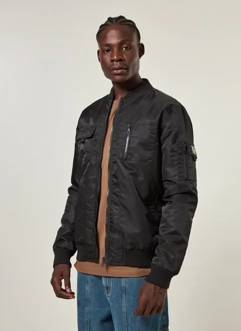 jaqueta bomber preta em nylon jaqueta bomber preta em nylon