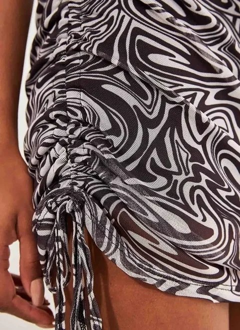 vestido em tule marble preto e branco vestido em tule marble preto e branco