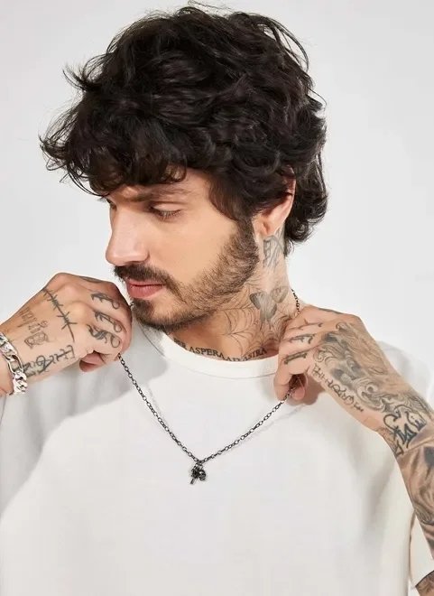 colar caveira e rosa colar caveira e rosa