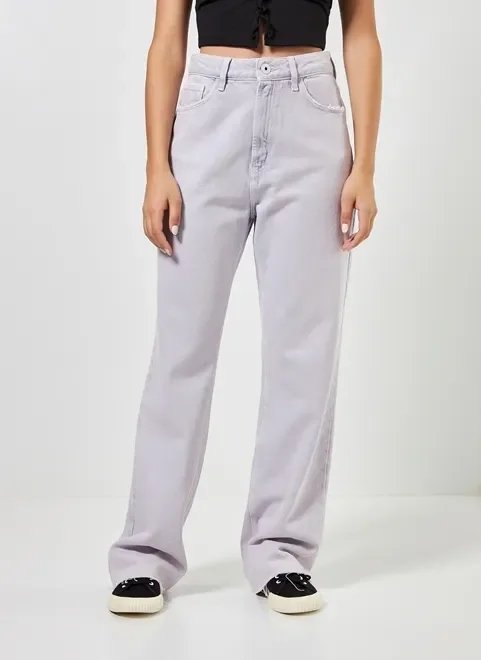 calça reta over em sarja lilás calça reta over em sarja lilás