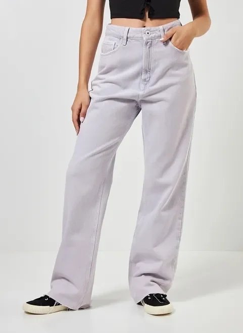 calça reta over em sarja lilás calça reta over em sarja lilás