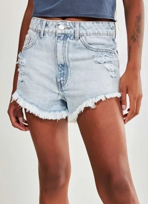 short jeans claro barra desfiada short jeans claro barra desfiada