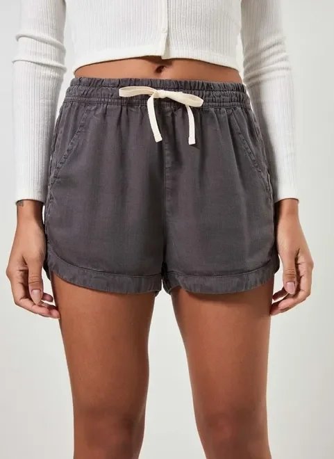 short em sarja leve com elástico short em sarja leve com elástico