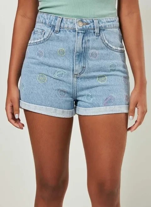 short mom jeans bordado planetas short mom jeans bordado planetas